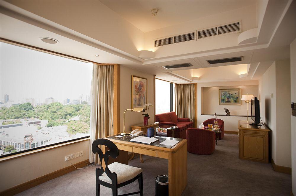 Carlton Khách sạn 5*