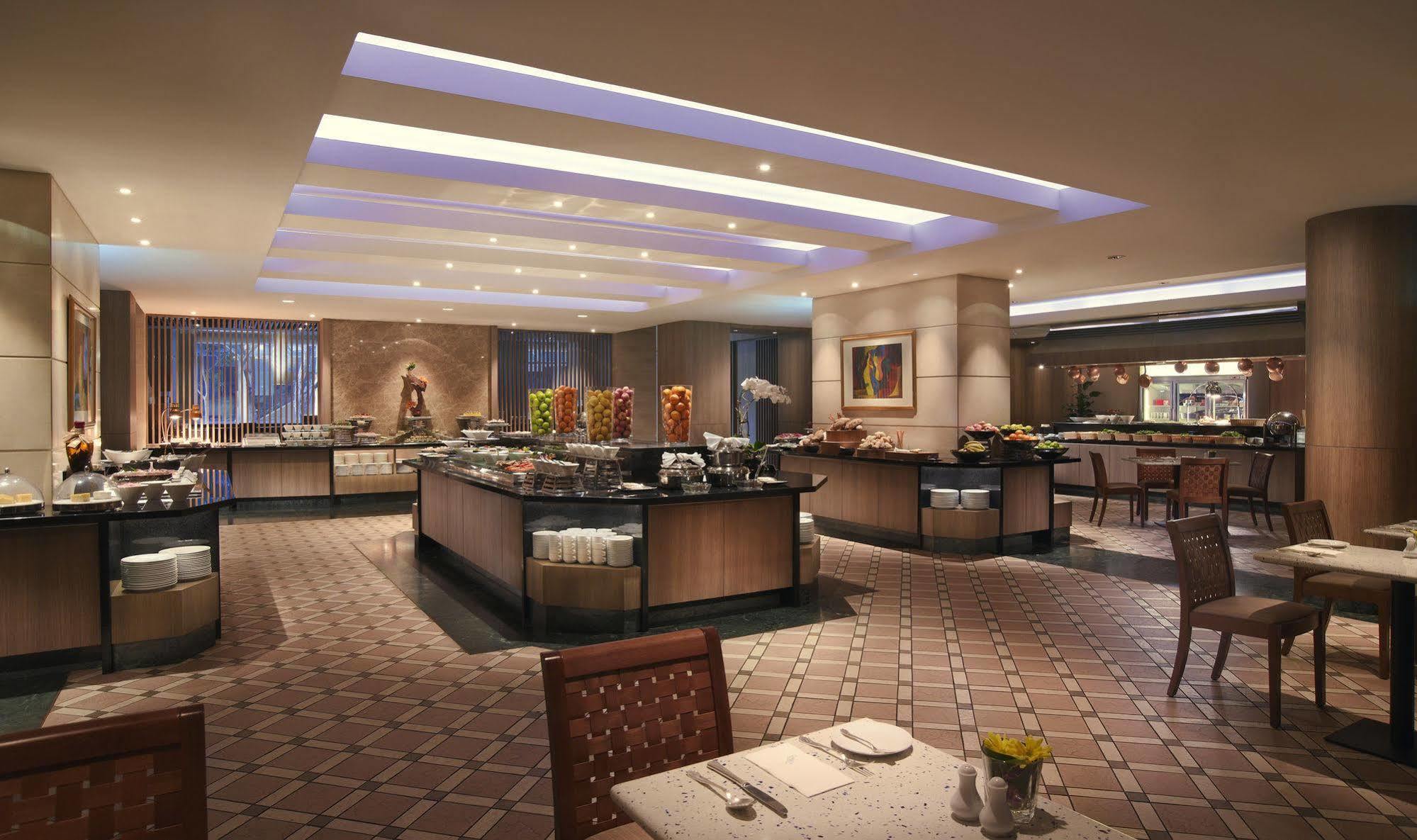Carlton Khách sạn 5*